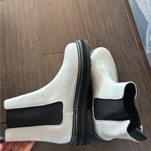 Minelli white boots